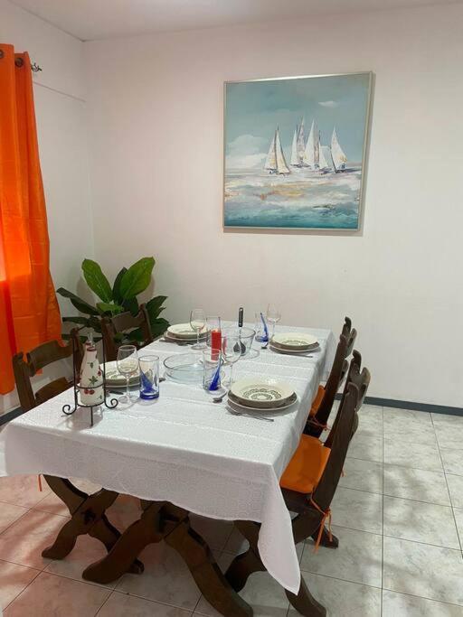 Lovely Apartment In Mindelo City Center Buitenkant foto